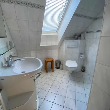App 1 *